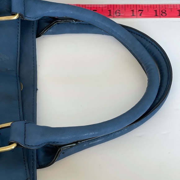 🌸Like New Naturalizer Shoulder Bag! - Picture 9 of 11